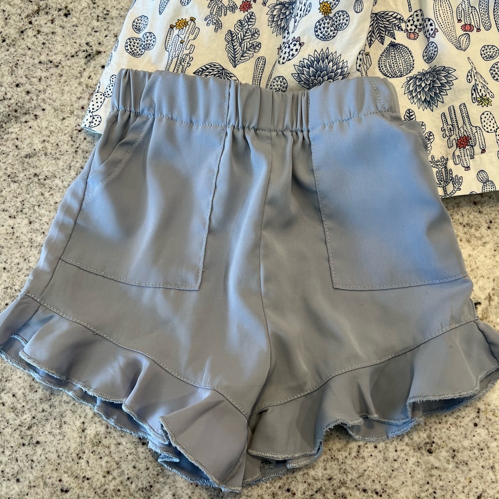 Bailey’s Blossoms Outfit 2T - Picture 2 of 6